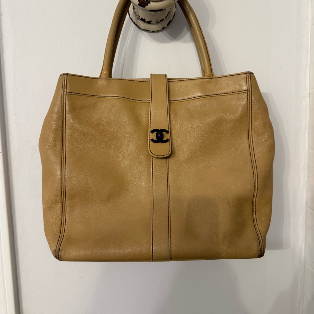 Chanel Tan Leather Tote with Iconic CC Logo-PLEASE SEE PICS FOR CALL OUTS.